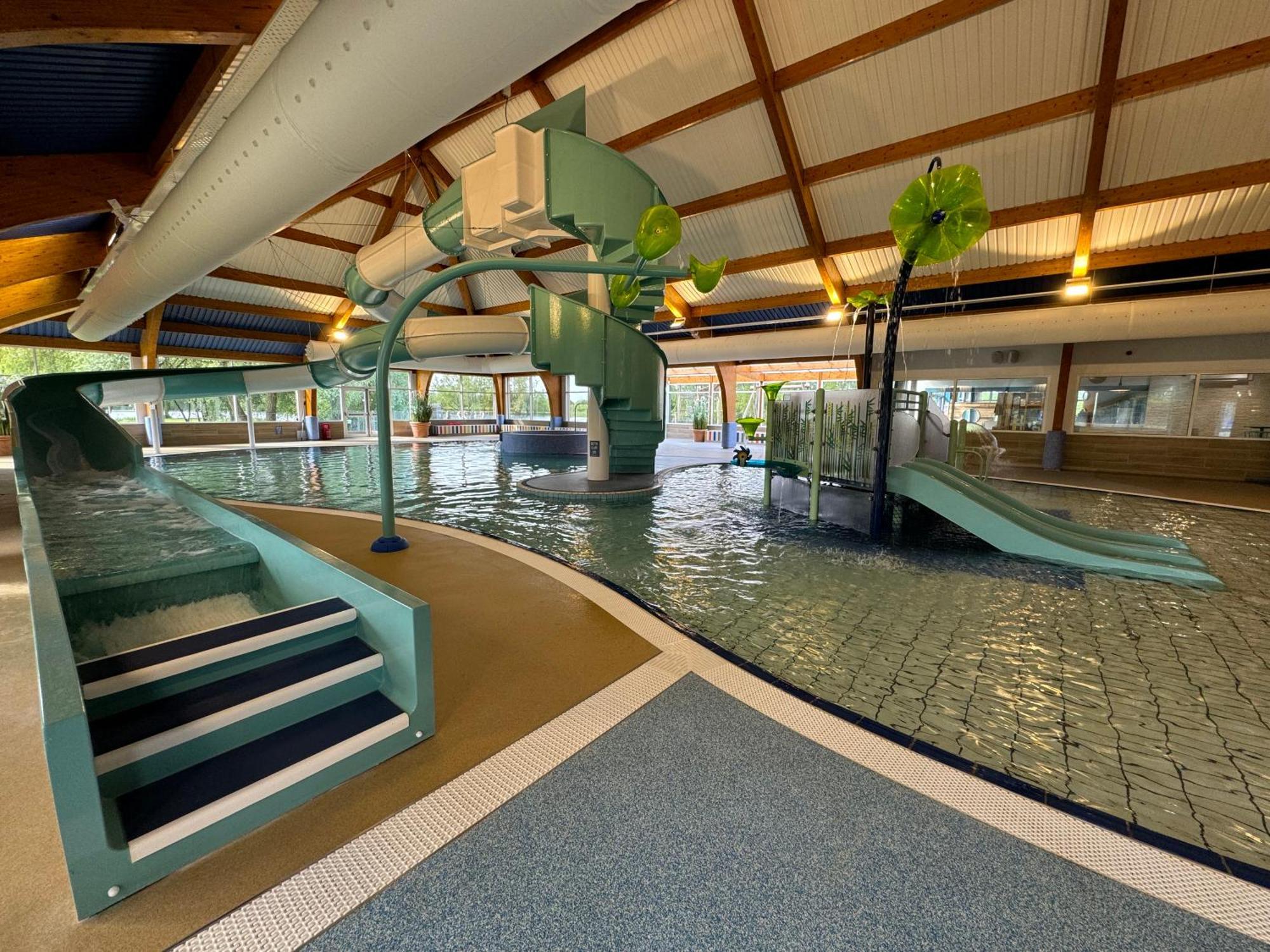The Boat House, Hot Tub Lodge South Cerney Exterior foto
